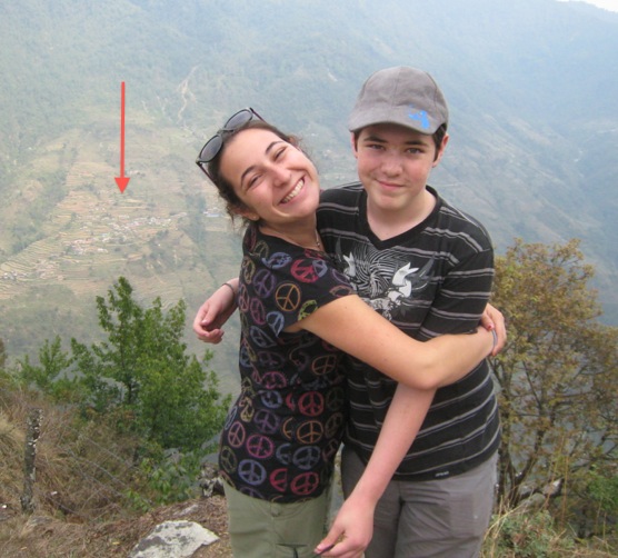 Merav and Aviv in front of Landrung